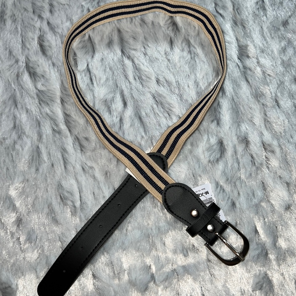 Boys NEW Black & Tan Stretch Belt can go SizeM-XXL